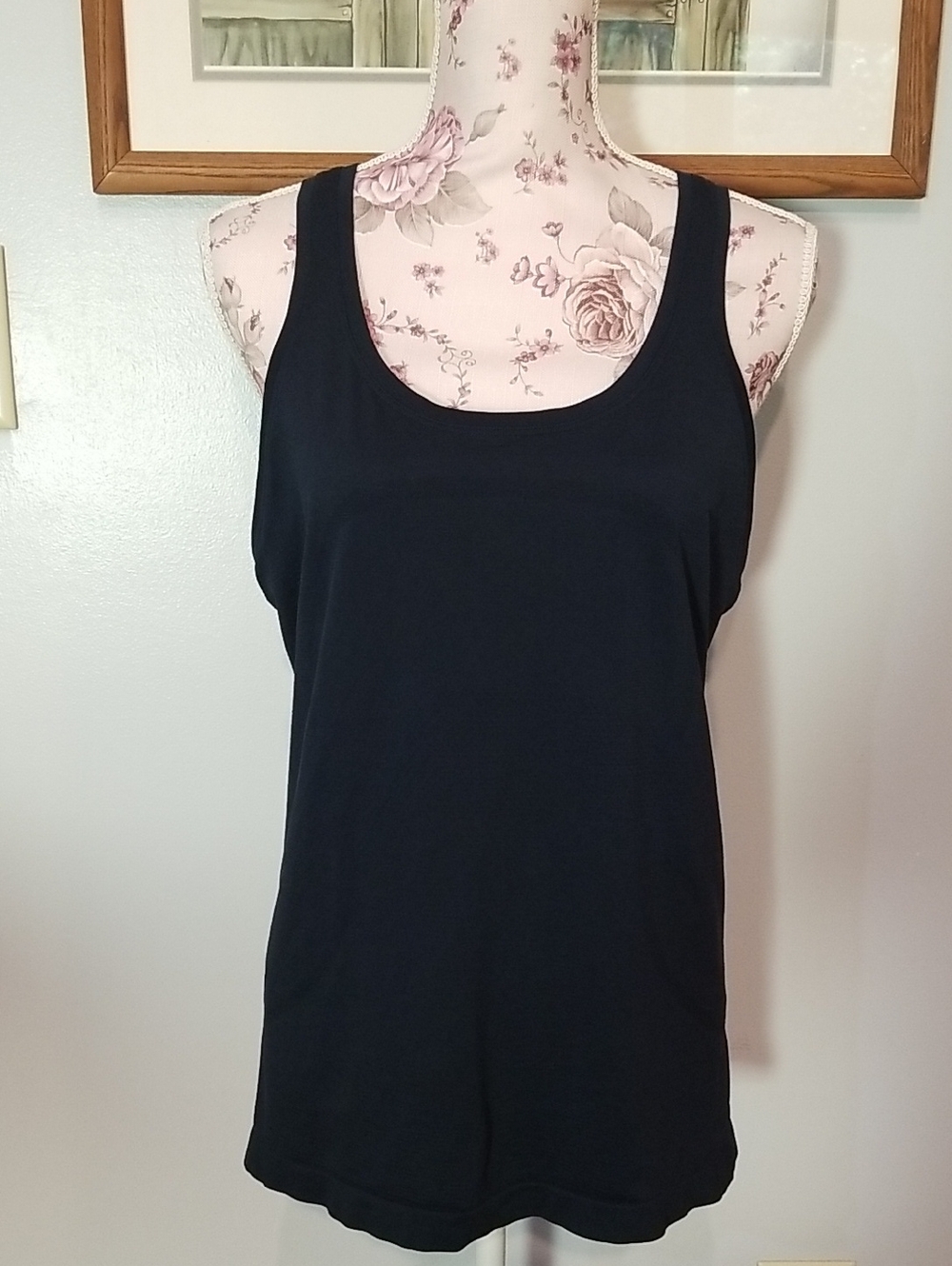 Lulumon Black Tank Top - Picture 1 of 5